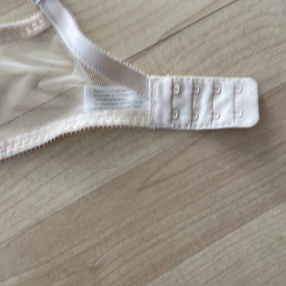 Lace bra - Picture 4 of 6